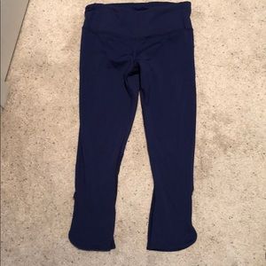 Navy lululemon Capri yoga pants
